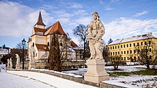Zimní pohled na Nám욝 nad Oslavou, která je historickým m�stem roku 2025. (2....