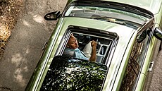 Panoramatické st�e�ní okno je vybaveno elektricky ovládanou clonou, která v...