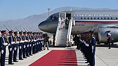 Prezident Petr Pavel s man�elkou Evou po p�íletu do Santiaga de Chile. Pavel v...