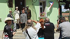 Muzeum je�t� neotev�elo, lidé ale u� bu�í na bránu