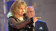 Eva Pilarová byla dal�í velkou hv�zdou, kterou Hyb� doprovázel. V knize Mluv,...