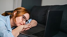 Cítíte se p�ehlcení a unavení? Mo�ná máte plnou kapacitu.