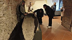 Olomoucké Vlastiv�dné muzeum p�esunulo z depozitá�e do Lapidária historickou...