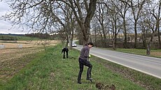 �ábám migrujícím k rybníku u Babic poblí� �ternberka u� nehrozí smrt pod koly...