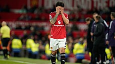 Stoper Manchesteru United Lissandro Martínez po vylou�ení v utkání s Leedsem.