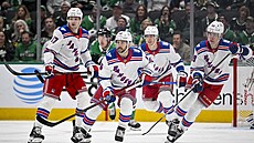 Will Borgen (17), Vincent Trocheck (16), Braden Schneider (4) a Jaroslav...