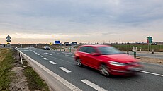 Hradec Králové zva�uje v oblasti Ploti�� nad Labem alternativy pro napojení...