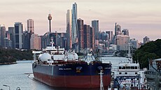 Tanker Hafnia Lillesand v p�ístavu v Sydney 14. dubna 2026