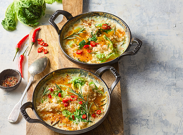 Gratinovaná kapusta se sýrem a chilli: Vydatná zapečená pochoutka