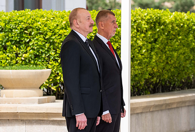 Babiš v Ázerbájdžánu: Česko stojí ve frontě na plyn, pro Baku jsme prioritní partner