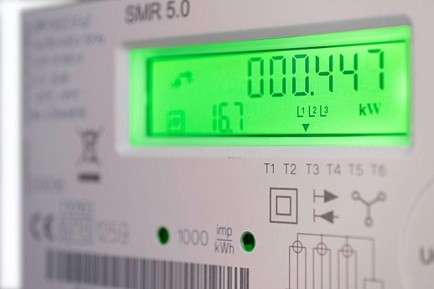 Proč dražší plyn zvedá v Evropě ceny elektřiny. Sílí volání po změně