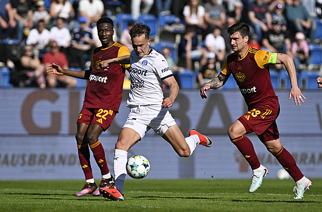 ONLINE: Dukla - Slovácko 0:0, souboj na barážových místech. Kdo získá výhodu? ONLINE: Dukla - Slovácko 0:0, souboj na barážových místech. Kdo získá výhodu?