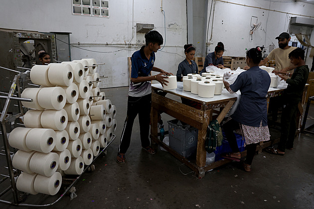 Zatímco jiní tratí, indická bavlna zažívá boom. Íránskému konfliktu navzdory