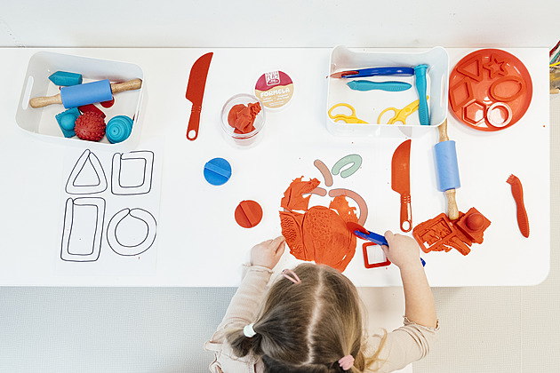 Z kuchyně až do továrny. Recept ladila roky, teď má „továrnu“ na modelínu