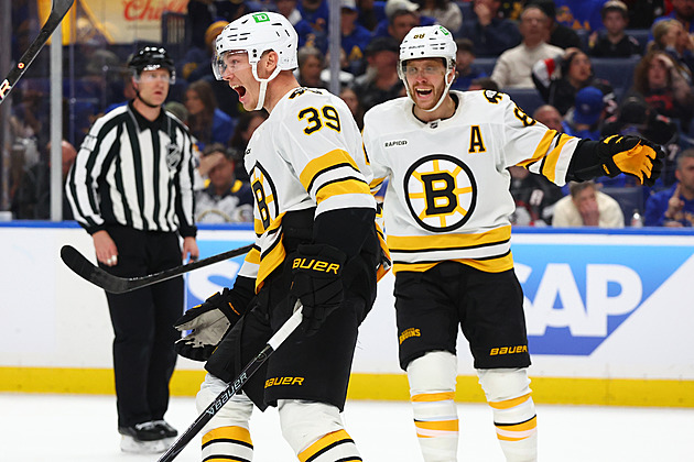 Boston i díky produktivitě Pastrňáka se Zachou srovnal sérii s Buffalem Boston i díky produktivitě Pastrňáka se Zachou srovnal sérii s Buffalem