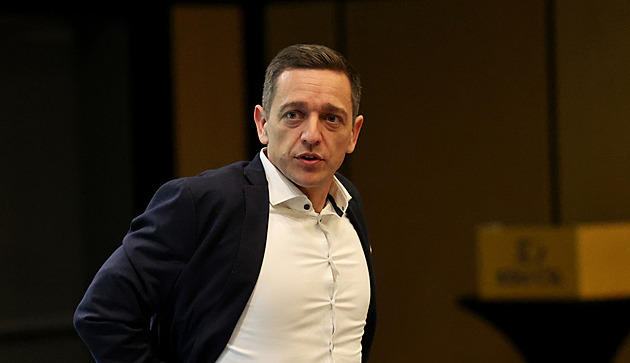 Česká vláda brzdí Evropu, míní Grolich. Jsme pragmatičtí, oponuje Juchelka