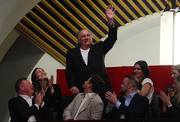 Je to stálice, řekl o Bohdalové na oslavě Polívka. Cení její smysl pro humor