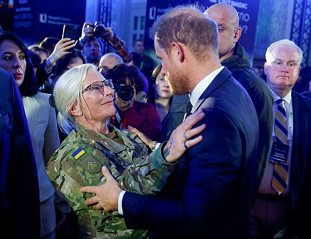 Putine, ukončete tu válku, vyzval princ Harry při návštěvě Ukrajiny