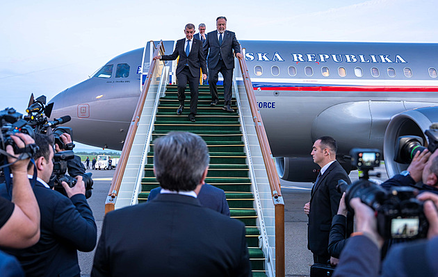 Babiš s Havlíčkem jsou na Kavkaze. Budou řešit ropu i nové projekty