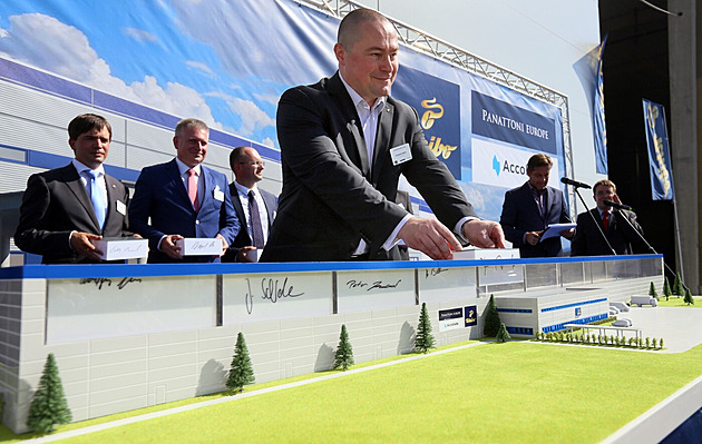 Česká pošta má nového generálního ředitele. Richarda Hodula jmenoval ministr Metnar