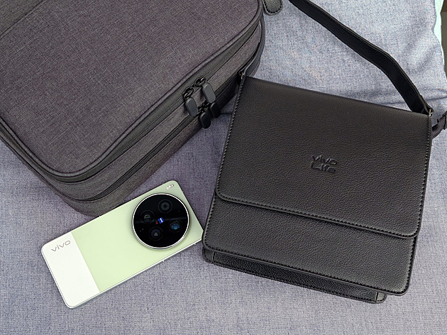 This Is China's Most Expensive Smartphone. You Can Get Two Accessory Bags With It.