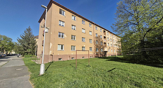 Nemohoucího starce týrali bezdomovci. Chránit ho mělo město, tvrdí sousedé Nemohoucího starce týrali bezdomovci. Chránit ho mělo město, tvrdí sousedé