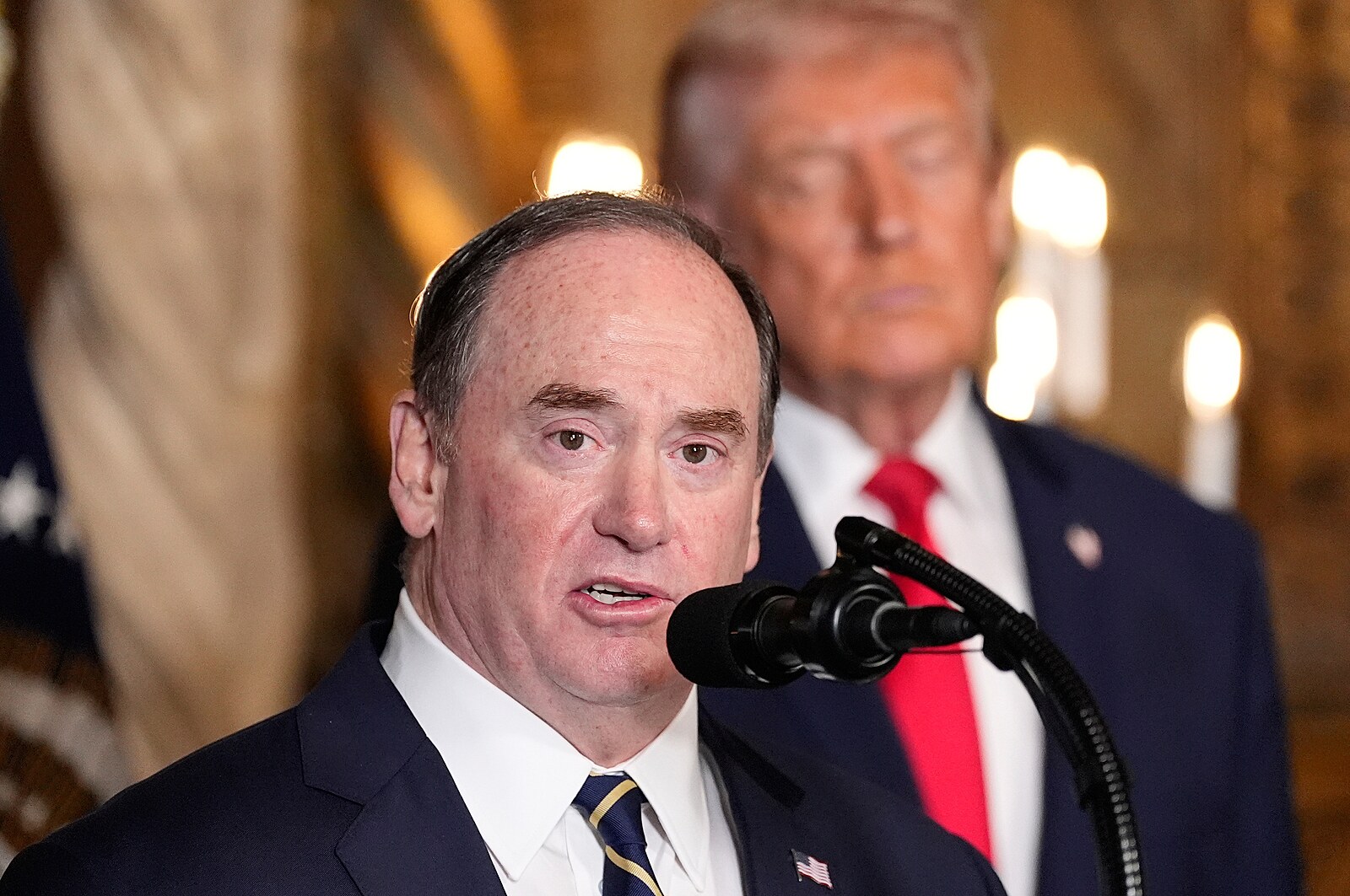 Šéf amerického námořnictva končí ve funkci. Nepohodl se s Pentagonem