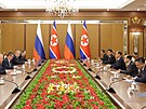 Setkání p�edstavitel� Ruska a KLDR v Pchjongjangu v Severní Koreji. Snímek...