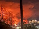 Ukrajinský dronový útok na ruský p�ístav Tuapse v �erném mo�i. (16. dubna 2026)