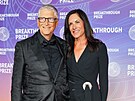 Bill Gates a Paula Hurdová na gala po udílení Breakthrough Prize v Santa Monice...