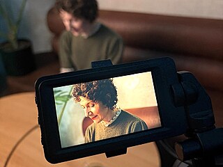 Martha Issová p�i natá�ení kampan� Hejt není názor