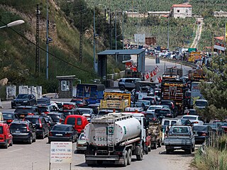 Obyvatelé v dopravní zácp� p�i cest� na sever z ji�ního Libanonu b�hem...