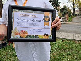 V ulicích Nového Ji�ína rozkvetl unikátní �Novoji�ínský dukát�. Vlastní...