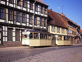 Tramvaj Tatra T2D (v �SSR vyráb�ná Gotha T2-62 pro NDR). Halberstadt, 1990