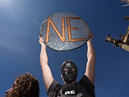 Na nám�stí Jana Palacha se se�li protestující z pra�ských vysokých i st�edních...