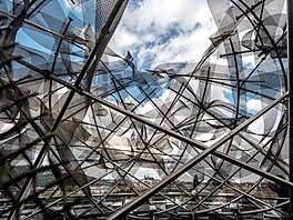 Tan�ící d�m od architekt� Vlada Miluni�e a Franka Gehryho slaví 30 let od svého...