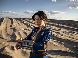 Lucy ze seriálu Fallout v podání Sawaka cosplay