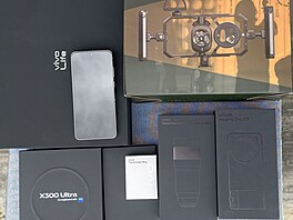Vivo X300 Ultra a jeho bohaté p�íslu�enství