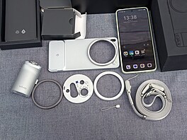 Vivo X300 Ultra a jeho bohaté p�íslu�enství