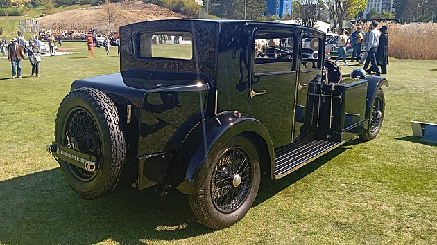 �est� ro�n�k presti�n� p�ehl�dky Automobilov� klenoty p�il�kal o v�kendu 25.�26. dubna do are�lu Galerie Golf Hostiva� stovky milovn�k� historick�ch automobil� i �irokou ve�ejnost.