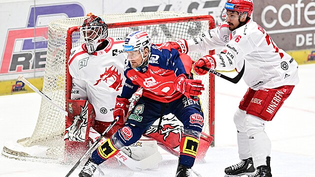 Extraliga hokey finali: Pardubice Třinec'i yendi ve maç puanı aldı