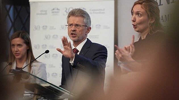 P�edseda Sen�tu Milo� Vystr�il (ODS) na tiskov� konferenci (21. dubna 2026)