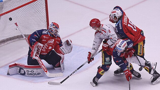 Hokey ekstra ligi: Pardubice şampiyonluğu kutluyor, Červenka karar verdi