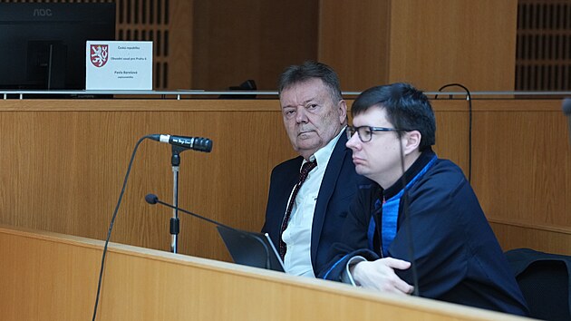 Roman Berbr b�hem hlavního lí�ení v kauze dezinfekce fotbalových stadion�.