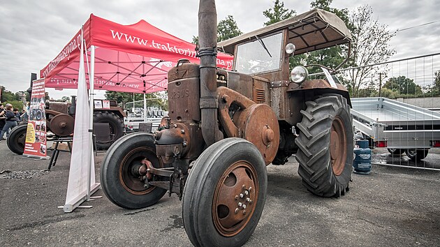 12. ro�n�k v�stavy historick�ch traktor�, stabiln�ch motor� a zem�d�lsk�ch stroj� v Krop��ov� Vrutici