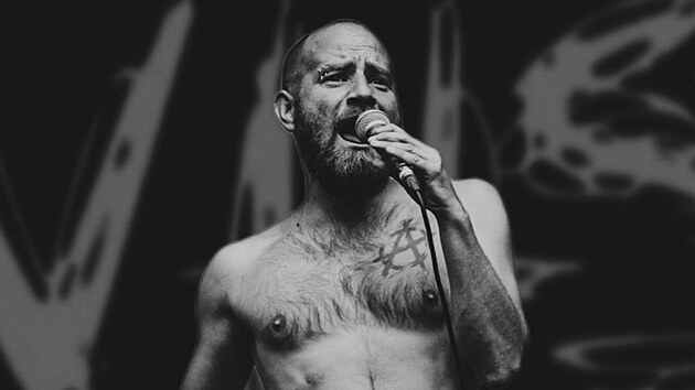 Náhle zemřel frontman VHS Adam Vitásek. Punková kapela rovnou ohlásila konec