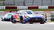 B�hem uplynulých týdn� si Verstappen odsko�il i na závodní tra�. Jel 24hodinový...