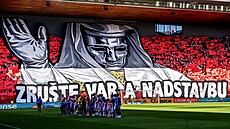 Choreo slavistických fanou�k� p�ed zápasem se Sigmou Olomouc.
