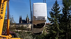 Po více ne� roce se na tra� pet�ínské lanovky vracejí vozy. Jedná se o nové...