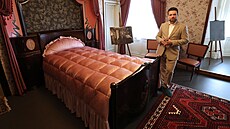 Nejpozoruhodn�j�ím pokojem ve vile je lo�nice paní Grossmannové. �Zde upoutá...